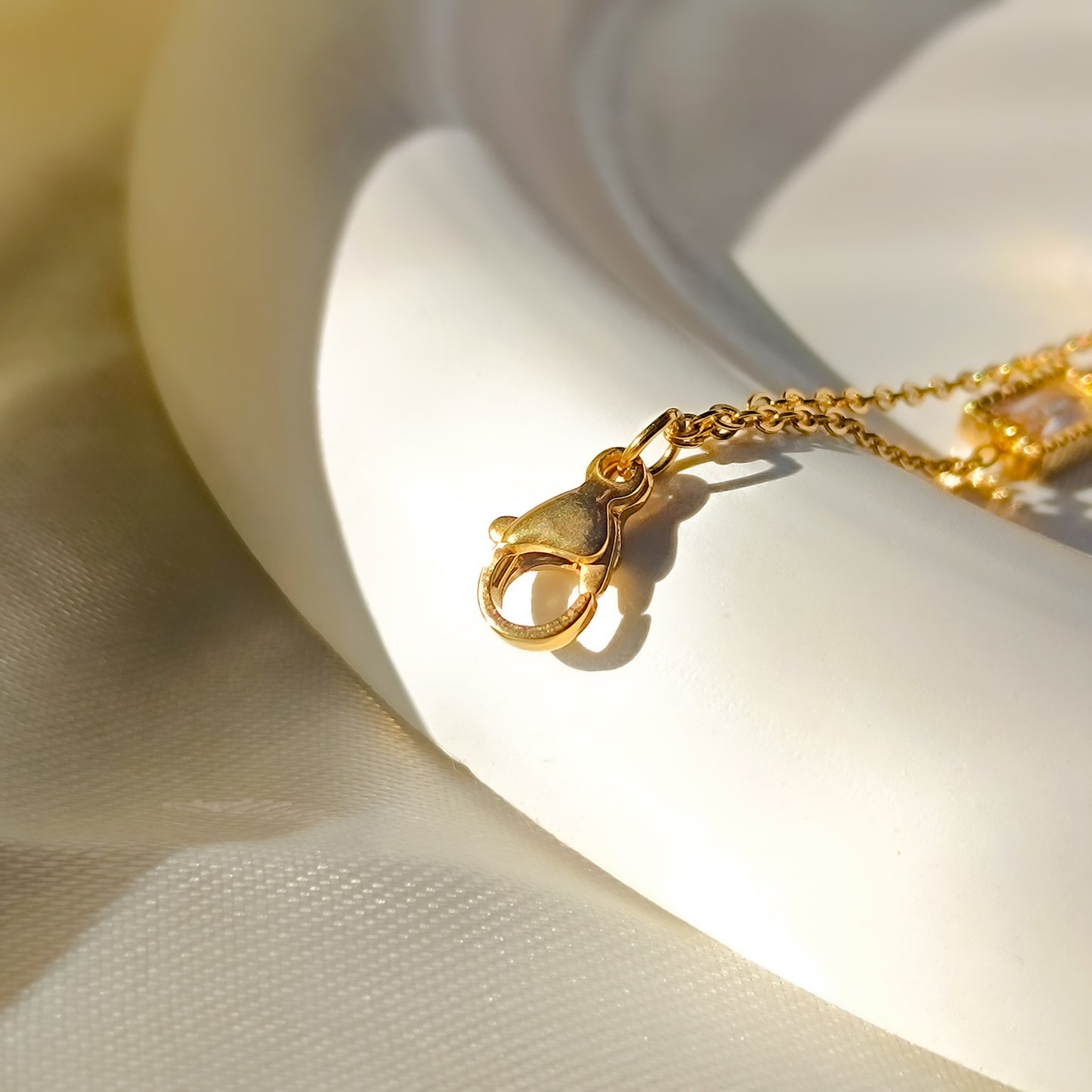 Amour Gleam Bracelet