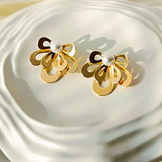 Pearl Ribbon Earrings