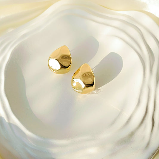 Molten Drop Studs Earrings