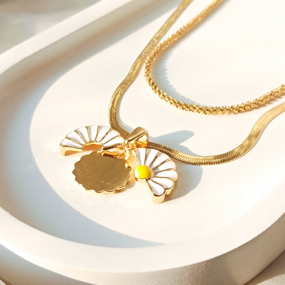 Radiant Reveal Daisy Necklace