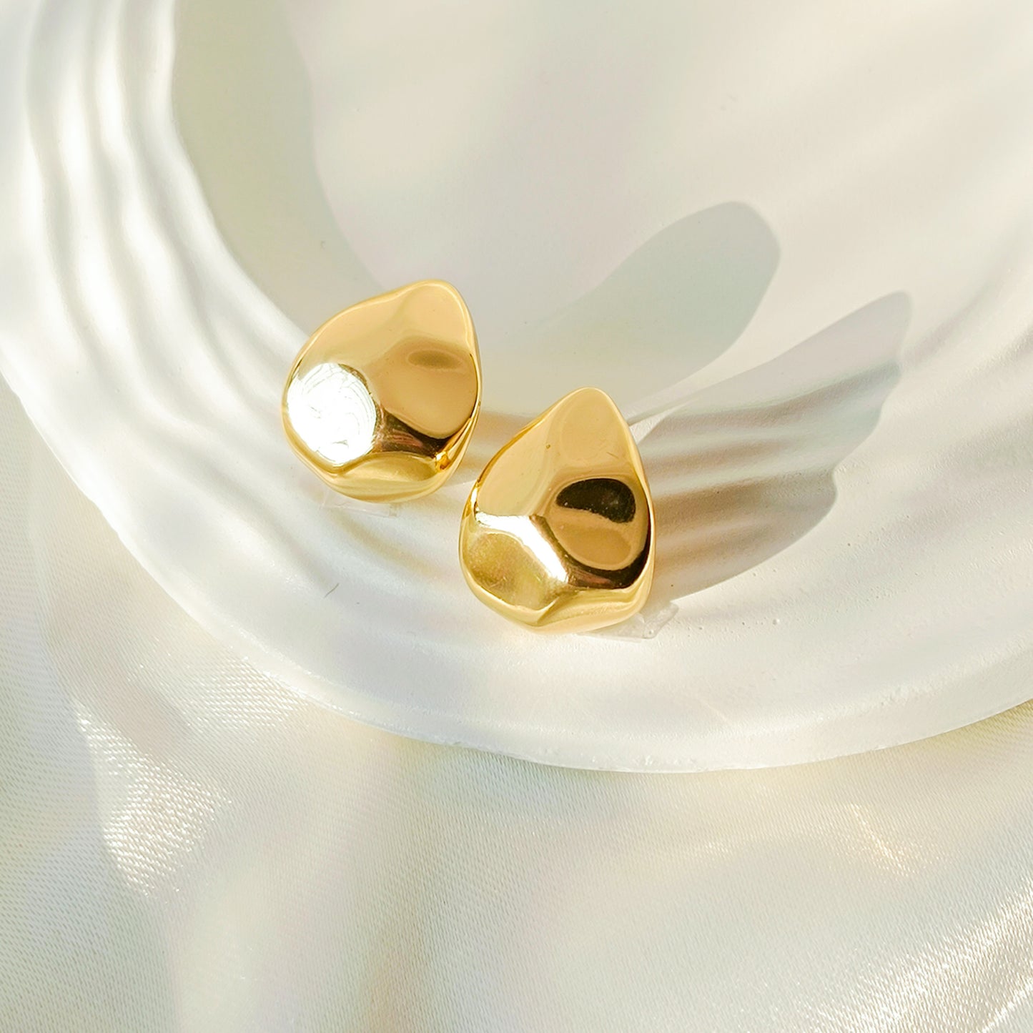 Molten Drop Studs Earrings