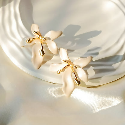Ivory Bloom Studs Earrings
