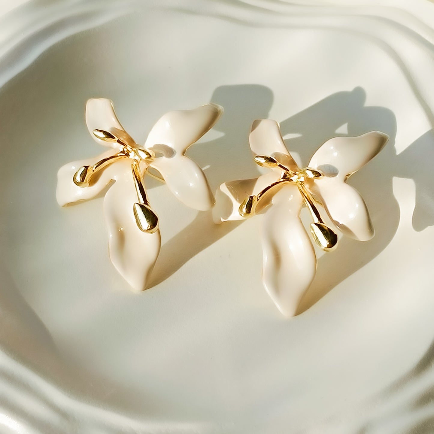 Ivory Bloom Studs Earrings